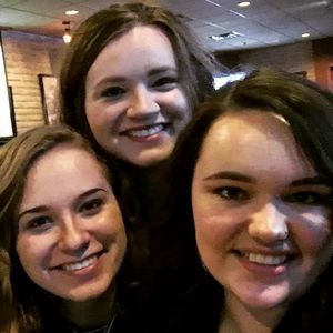 Meet your Posher, Lindsey